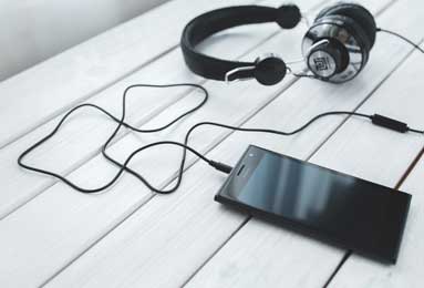 kaiyun部门-回应穆帅不胜言论 温格：他就跟住在幼儿园里似的